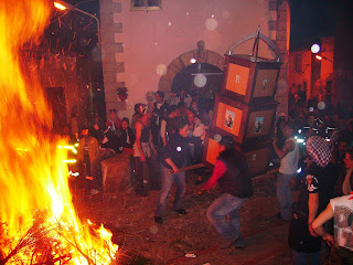 イタリアの祭り 聖アントニオの火祭り