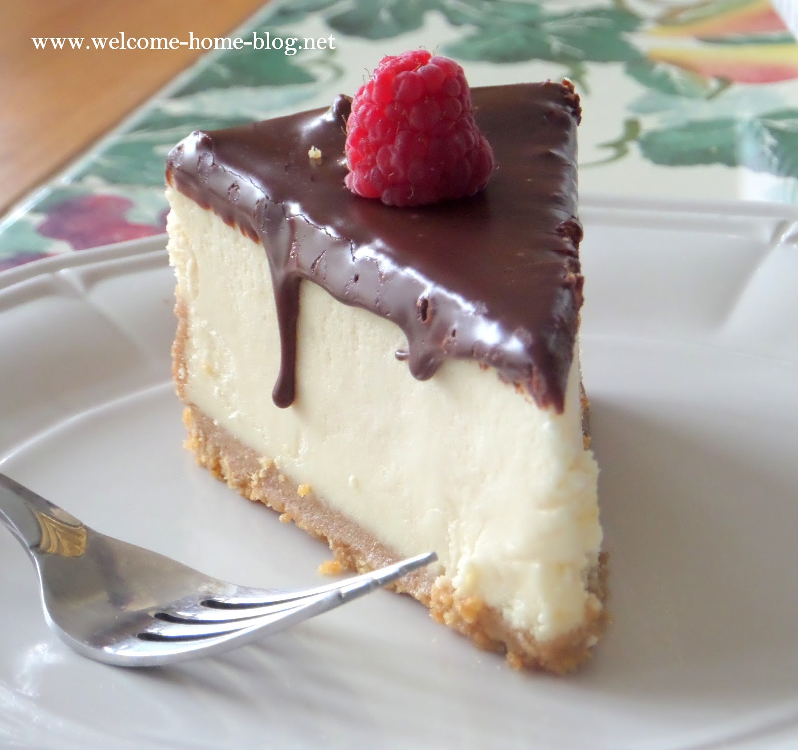 Home Blog White Chocolate Cheesecake with Ganache Topping