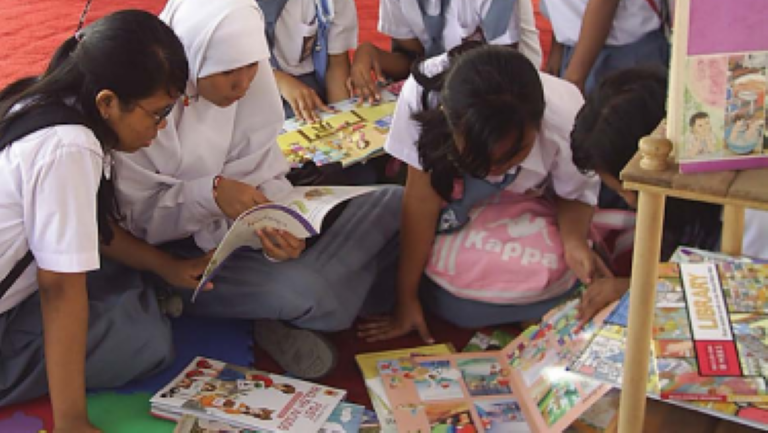 Panduan Gerakan Literasi Sekolah Untuk Jenjang SMA