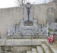 "Christ crucified, plate and fence" by Manuel Malingre Parmantier, Manuel Malingre Ludeña, and Manuel Malingre Lamas