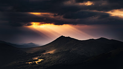 Wallpaper free mountain, clouds, sunset, rays, light, night