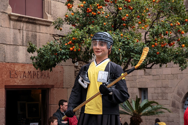 Шествие Гигантов в Испанской деревне, Барселона (Diada Gegants Poble Espanyol Barcelona)