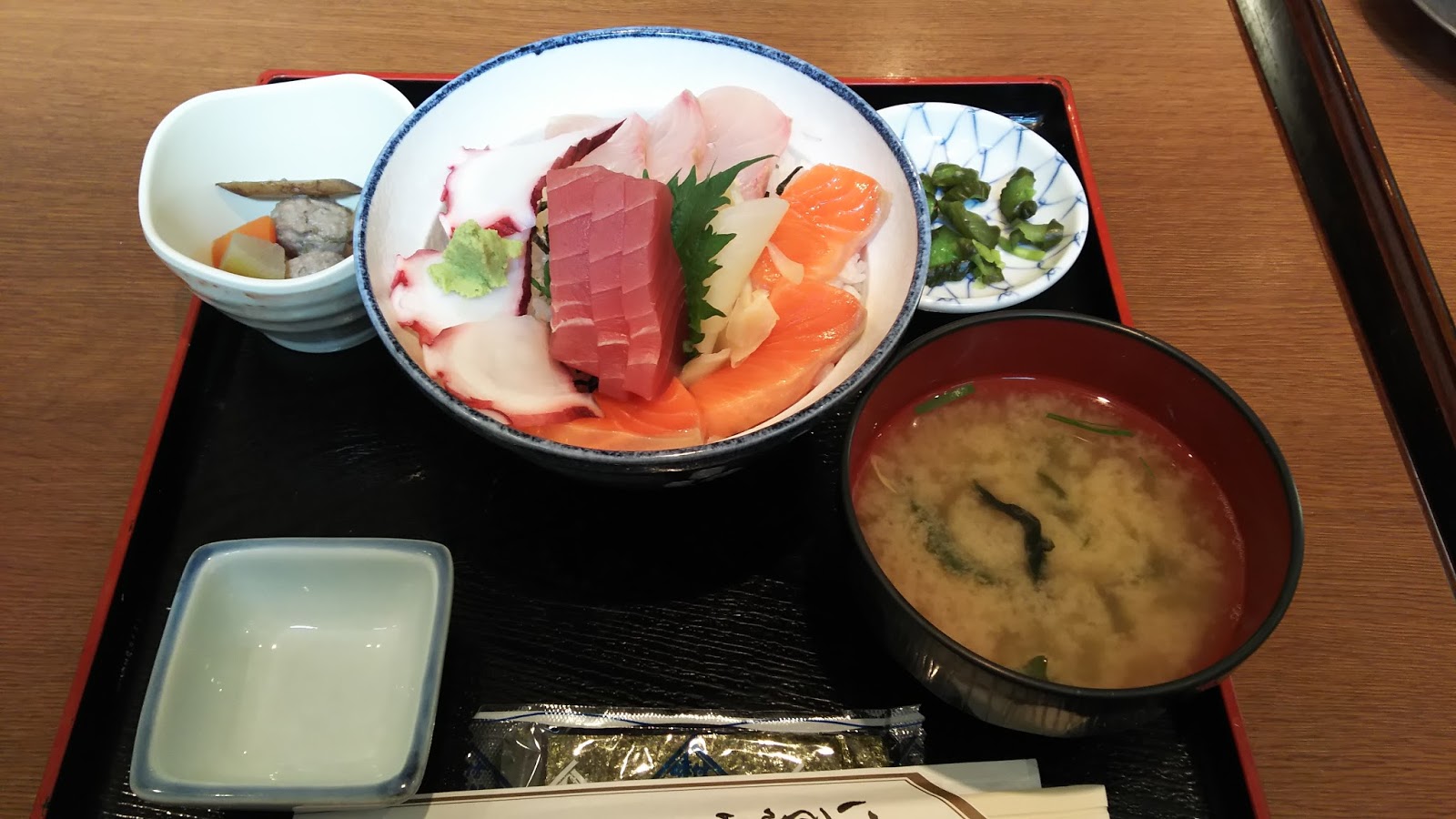 新宿 三平酒寮 別館 海鮮丼 新宿あたりのランチのブログ