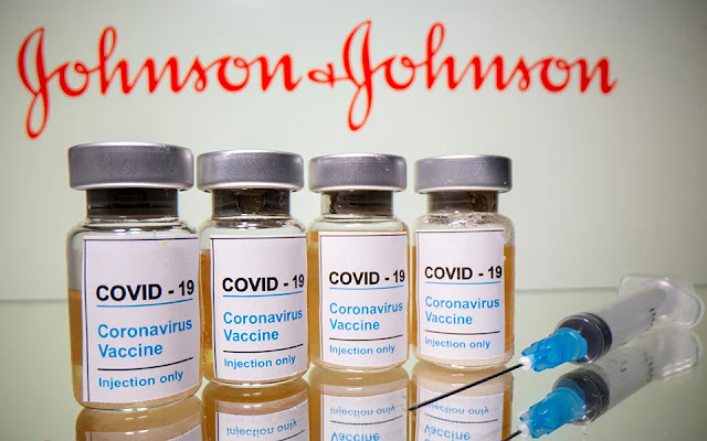 Η Υπηρεσία Τροφίμων και Φαρμάκων (FDA) και τo Κέντρo Ελέγχου και Πρόληψης Νοσημάτων (CDC) πρόκειται να αιτηθoύν τη διακοπή της χορήγησης του μονοδοσικού εμβολίου της Johnson & Johnson στις ΗΠΑ λόγω περιστατικών σπάνιων θρομβώσεων σε έξι γυναίκες, όπως μεταδίδουν οι New York Times.