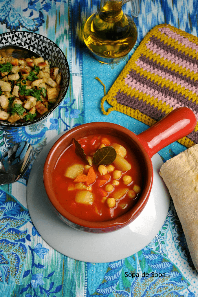 Sopa de Sopa Potaje de Garbanzos con Zanahoria y Patata