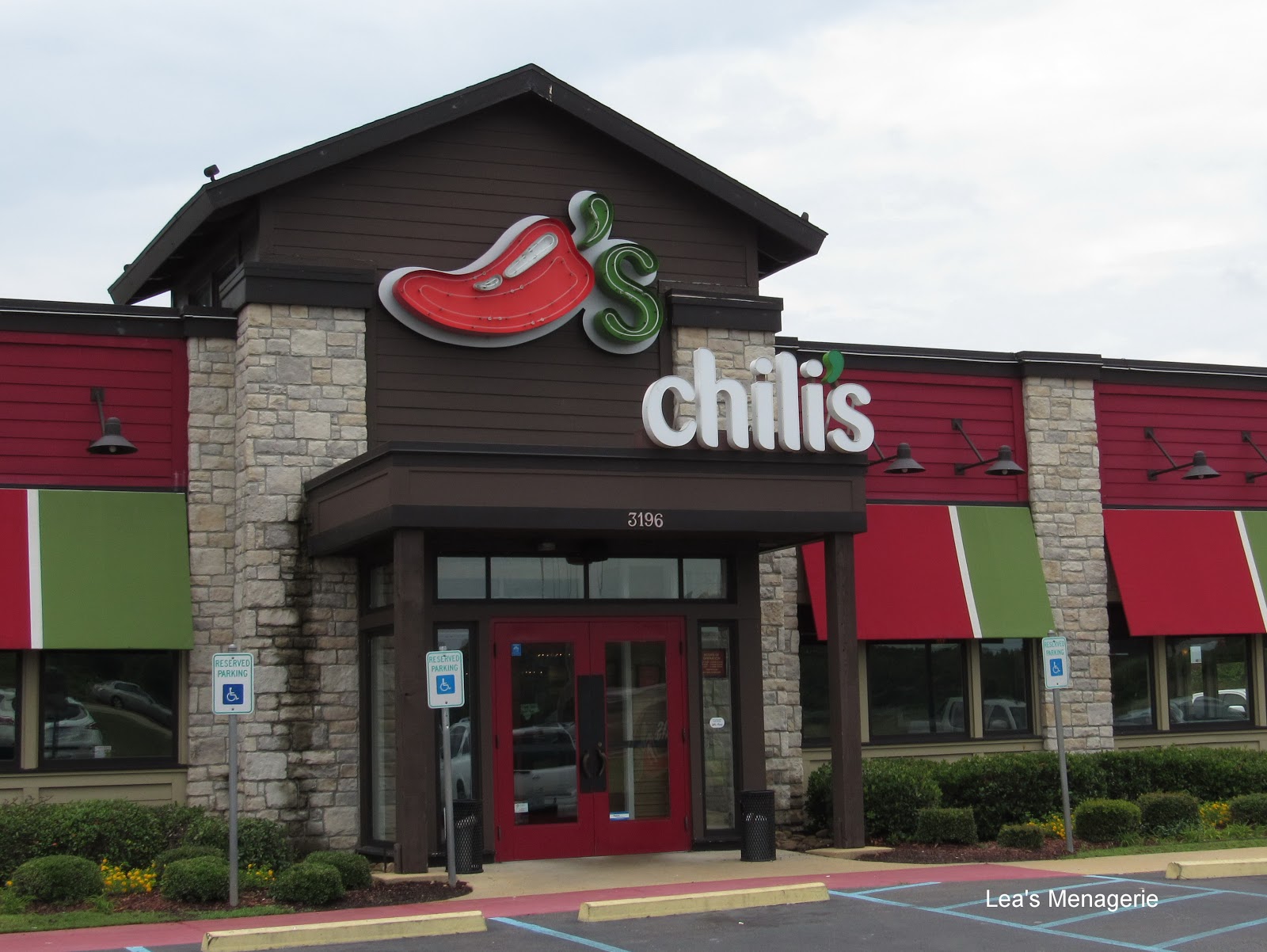 Lea's Menagerie Chili's, June 20, 2017