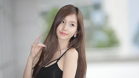 Beautiful Model Lee Ji Min in Black Dress