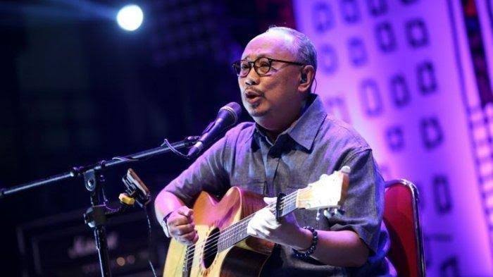 Kunci Gitar Ebiet G Ade Chord Terlengkap (mudah