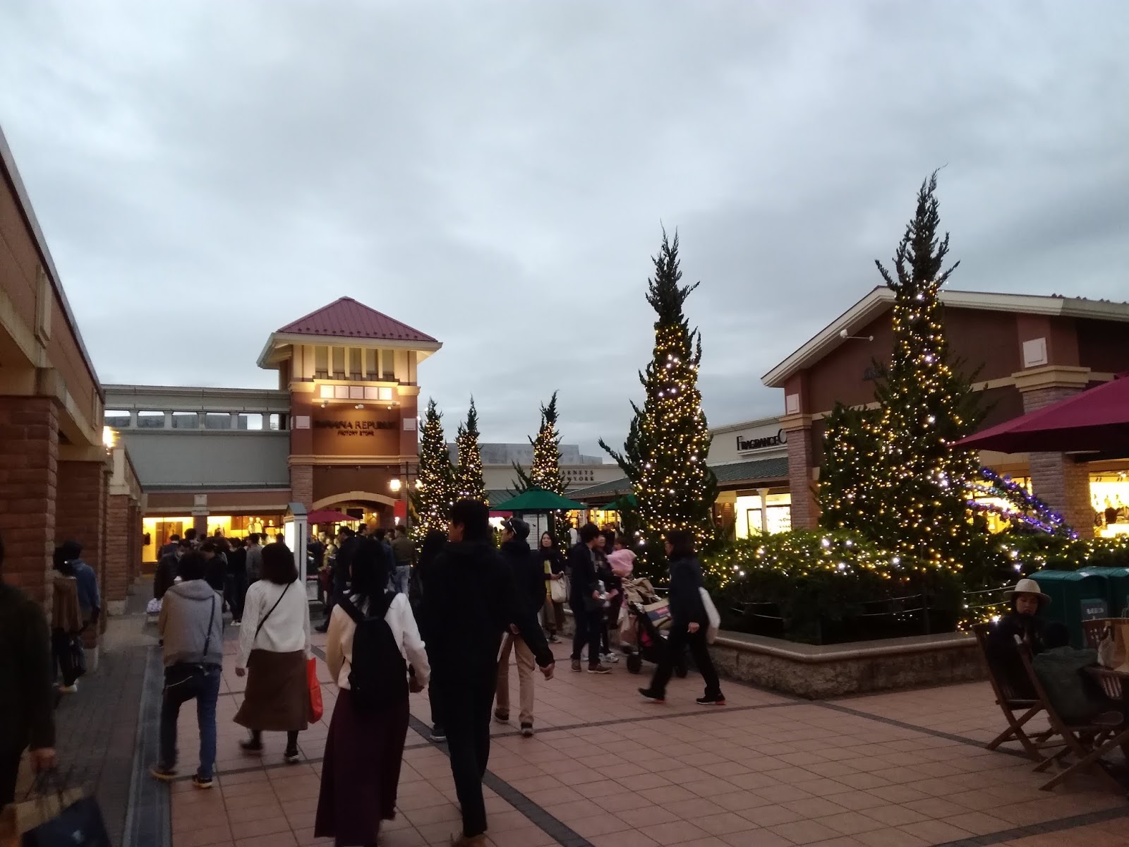 Japan Local Sightseeing Guide Shopping At Outlet Malls In Japan You japan-local-sightseeing-guide-shopping-at-outlet-malls-in-japan-you