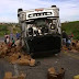 REGIÃO / Rafael de Mairi tomba caminhão em Macajuba