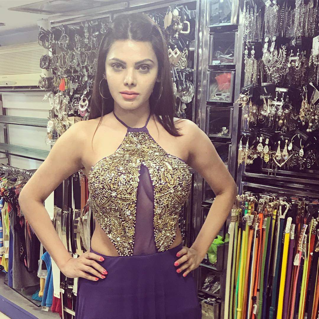 sherlyn chopra holi pics