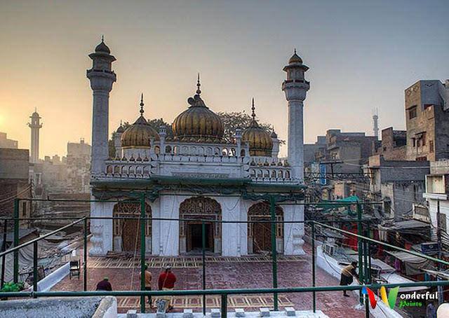 Sunehri Masjid, Lahore - 21 Breathtaking Masjid Of Pakistan You Must See | Wonderful Points