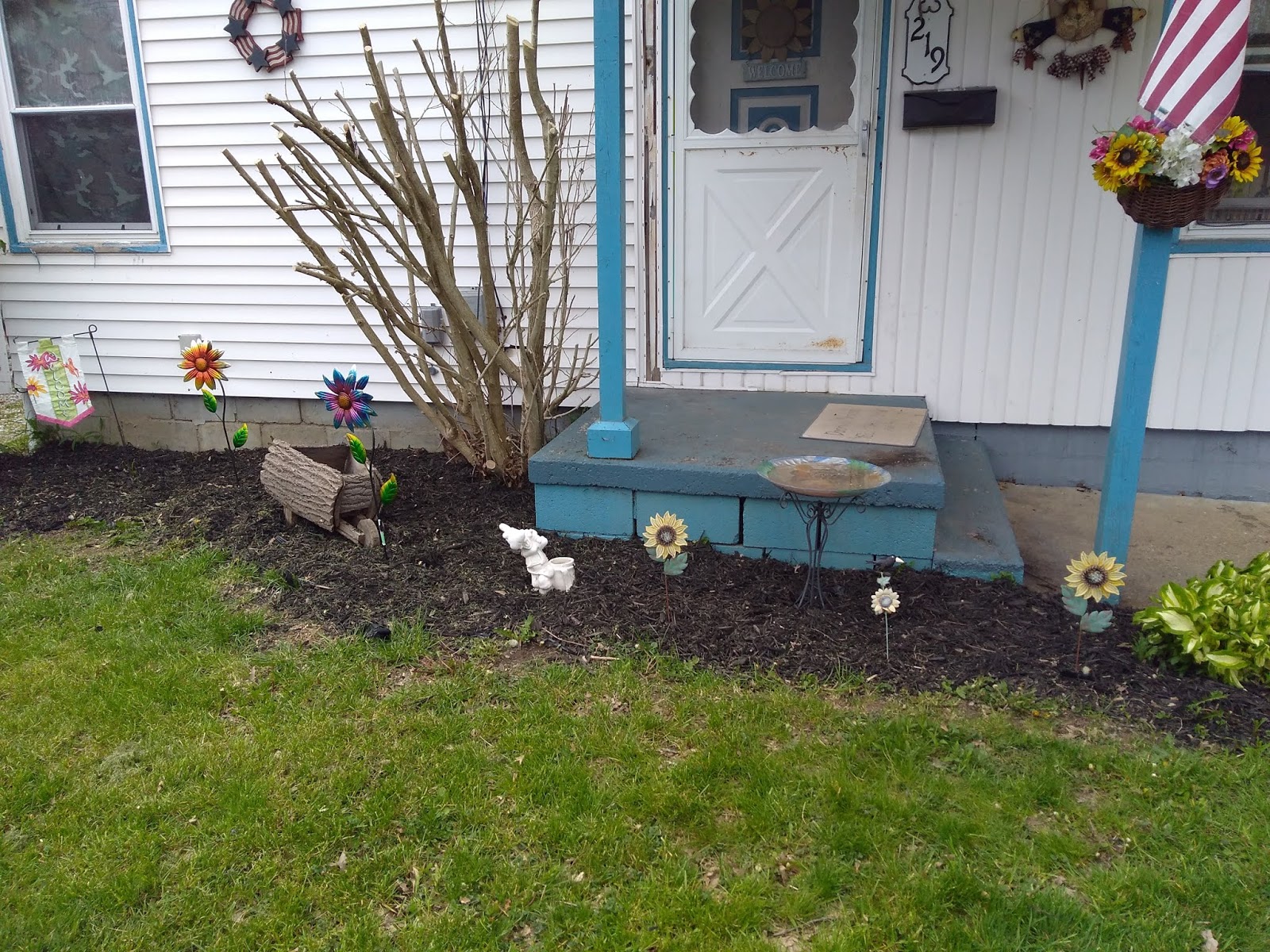 Lazy Landscape Ideas - Indoors/Outdoors: Landscaping Without Plants