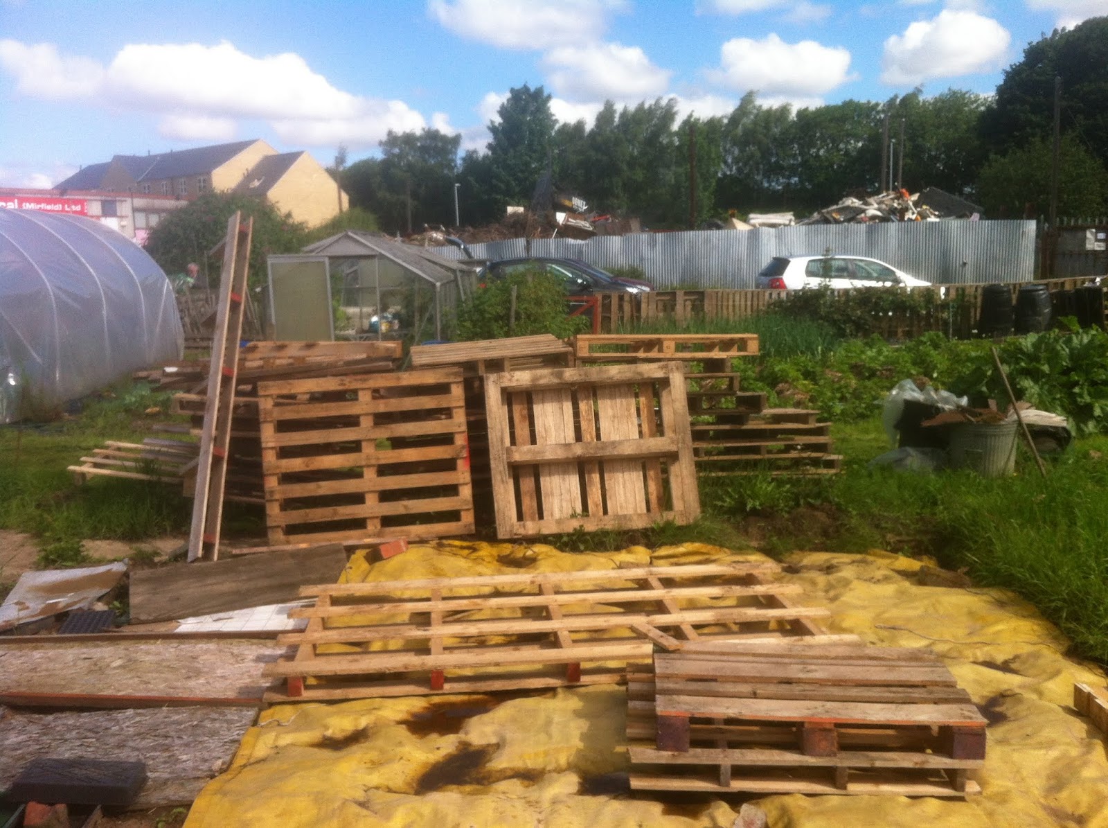 My Yorkshire Allotment: The Pallet shed build