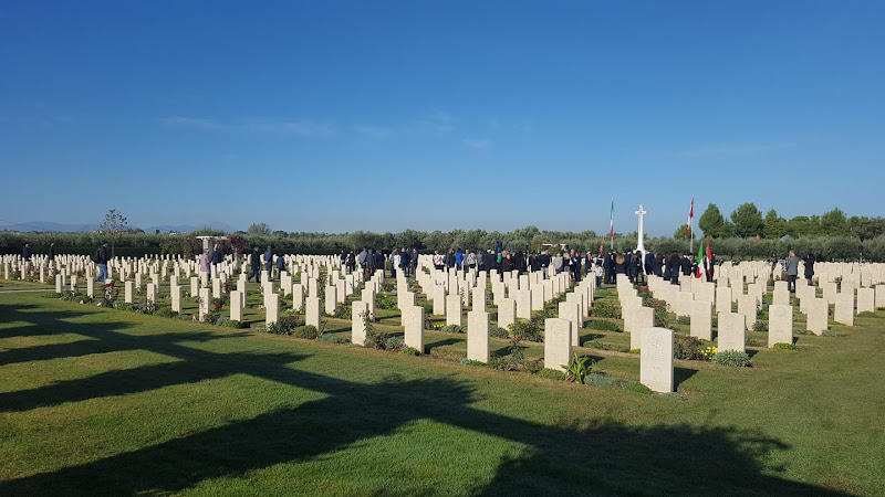 I luoghi della memoria, Cimitero Canadese, contrada San Donato Ortona.Video