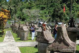 taman purbakala waruga sawangan airmadidi minahasa sulawesi utara