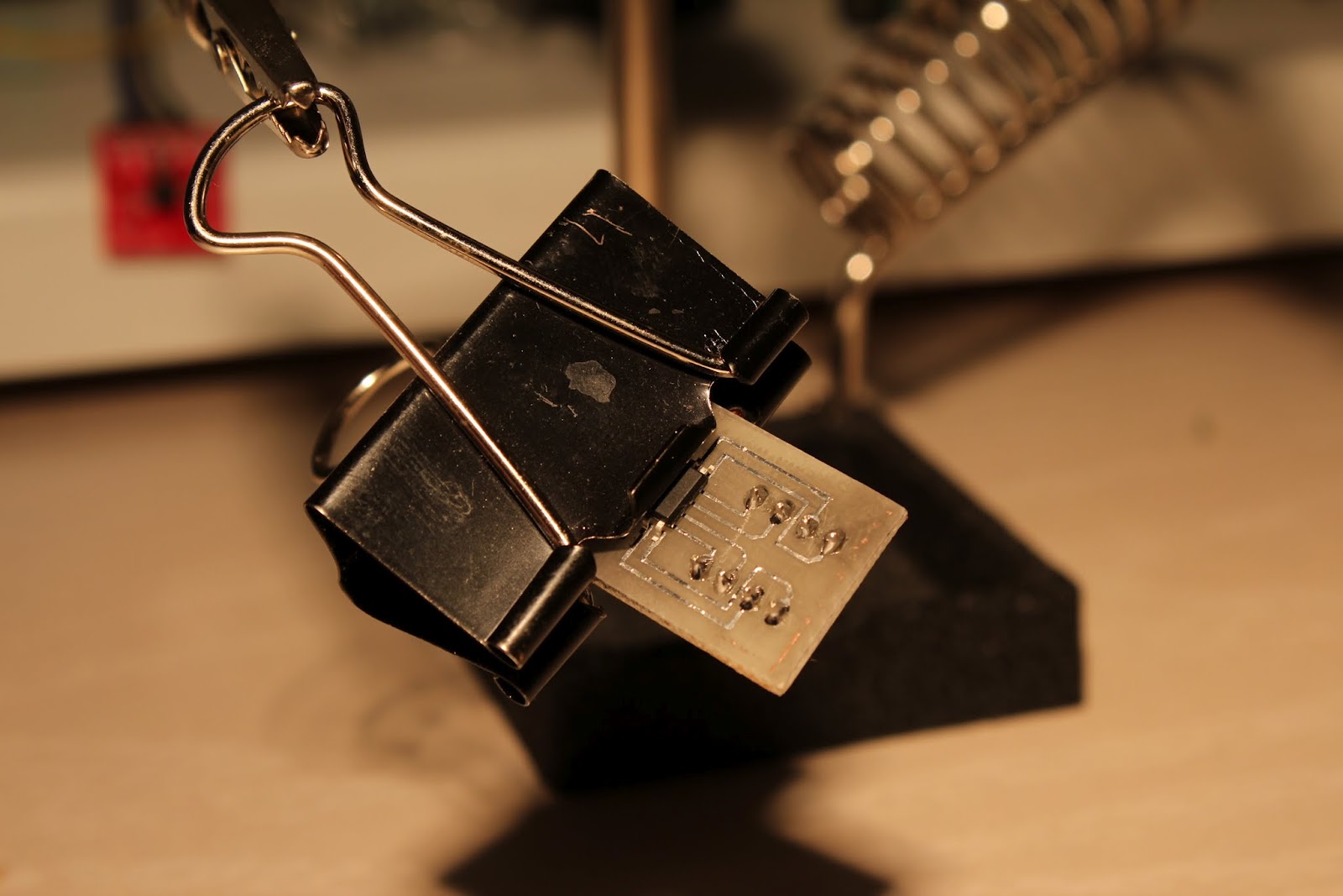 andbas.com :: research: Превращаем SOIC в DIP или беспаечная работа с SOIC