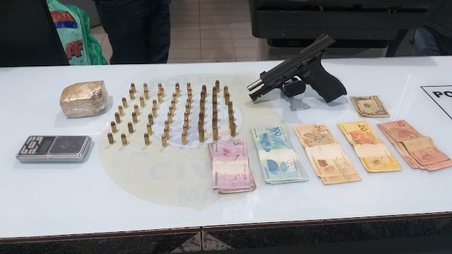 Casal é preso por suspeita de tráfico de drogas e porte ilegal de arma de fogo, em Pinheiro