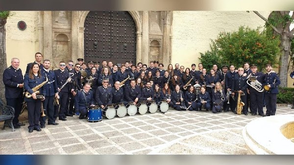 La Hermandad de los Estudiantes de Sevilla abona a la Banda de Música de Alcalá parte de su contrato La Hermandad de los Estudiantes de Sevilla abona a la Banda de Música de Alcalá parte de su contrato