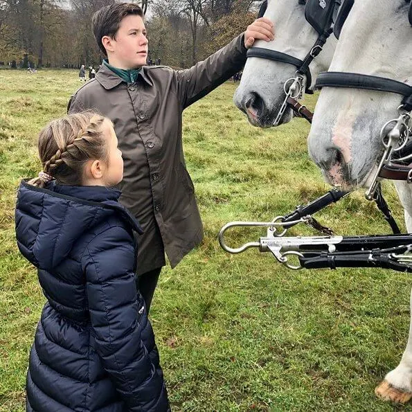 Princess Josephine wore a new light blue blazer by Zara. Crown Princess Mary wore a brown wax jacket gold button and wool trousers