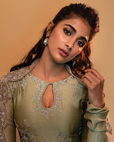 Pooja Hegde (Indian Actress) Biography, Wiki, Age, Height, Family, Career, Awards, and Many More