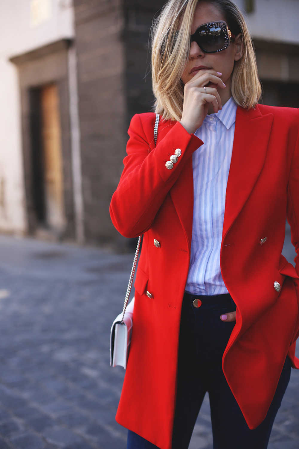 red blazer outfit ideas