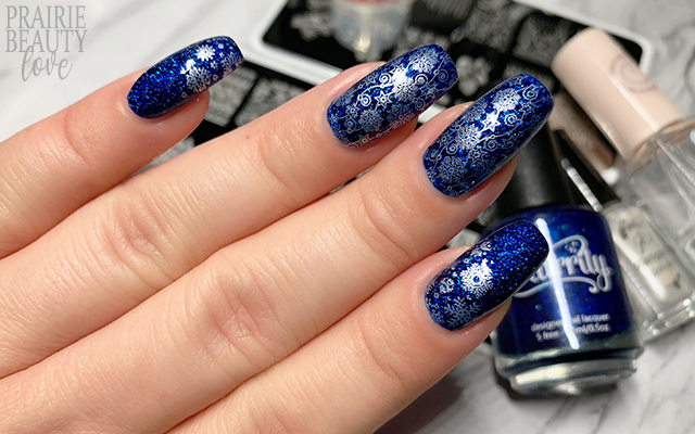 Are you looking for the best and perfect blue christmas nail designs for women?