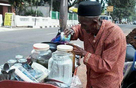 Masih Memilih Belanja Di 'Swalayan' Jika Seperti Ini? Coba Kalian Lihat!