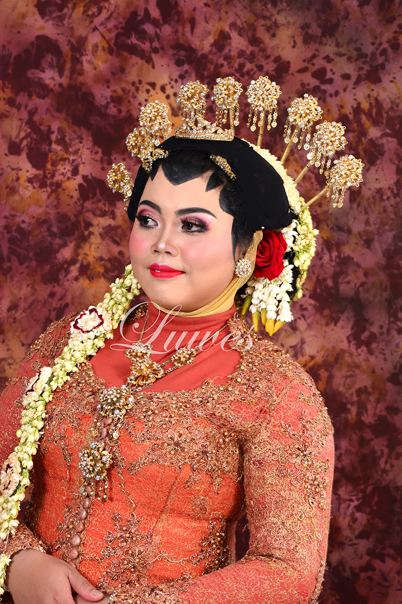 Foto Rias Pengantin Adat Jawa, Sunda, dan Muslimah berhijab Paket