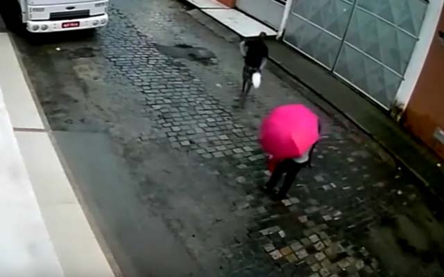 Mulher é estuprada quando ia trabalhar em Feira de Santana; vídeo