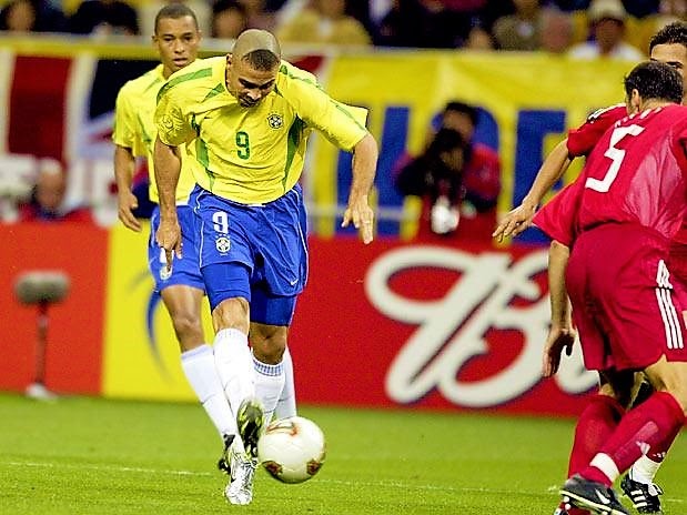 Deu Brasil: em 2002 Ronaldo mostrou ao mundo o motivo de ser um fenômeno -  Gazeta de São Paulo