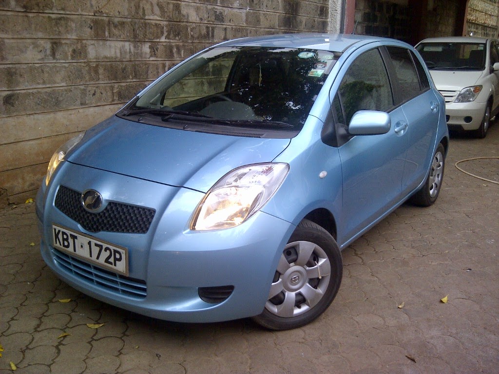 Тойота Vitz 2005