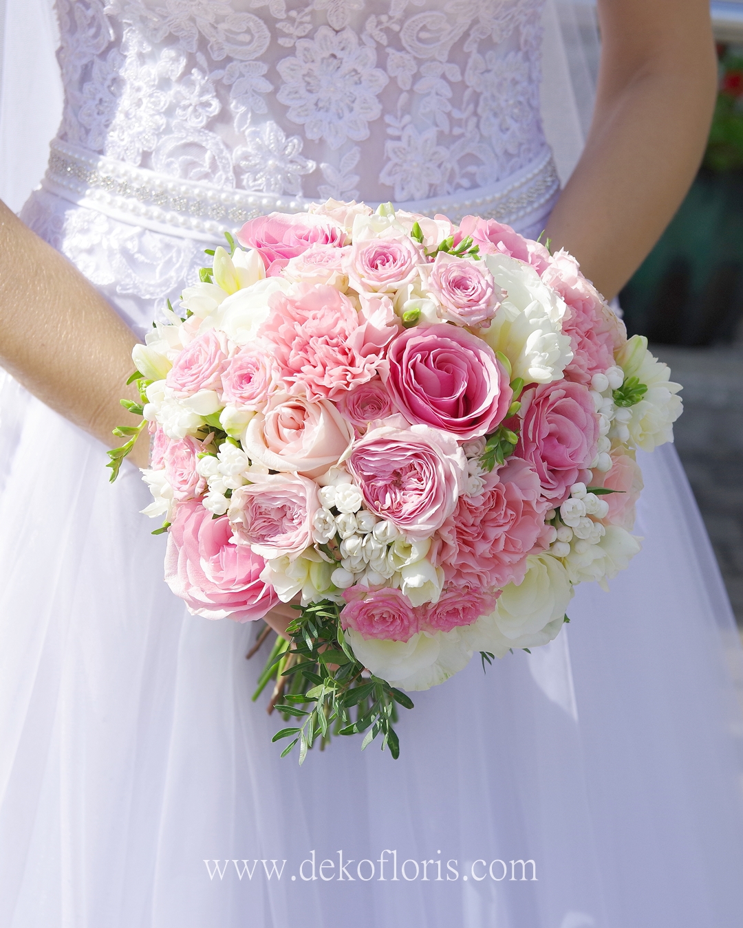 Różowy bukiet ślubny Panny Młodej - pudrowy róż róże