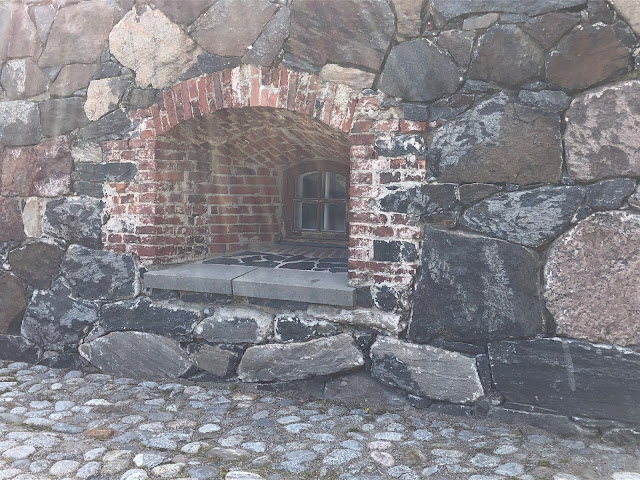Suomenlinnan rakennuksia Suomenlinnan rakennuksia