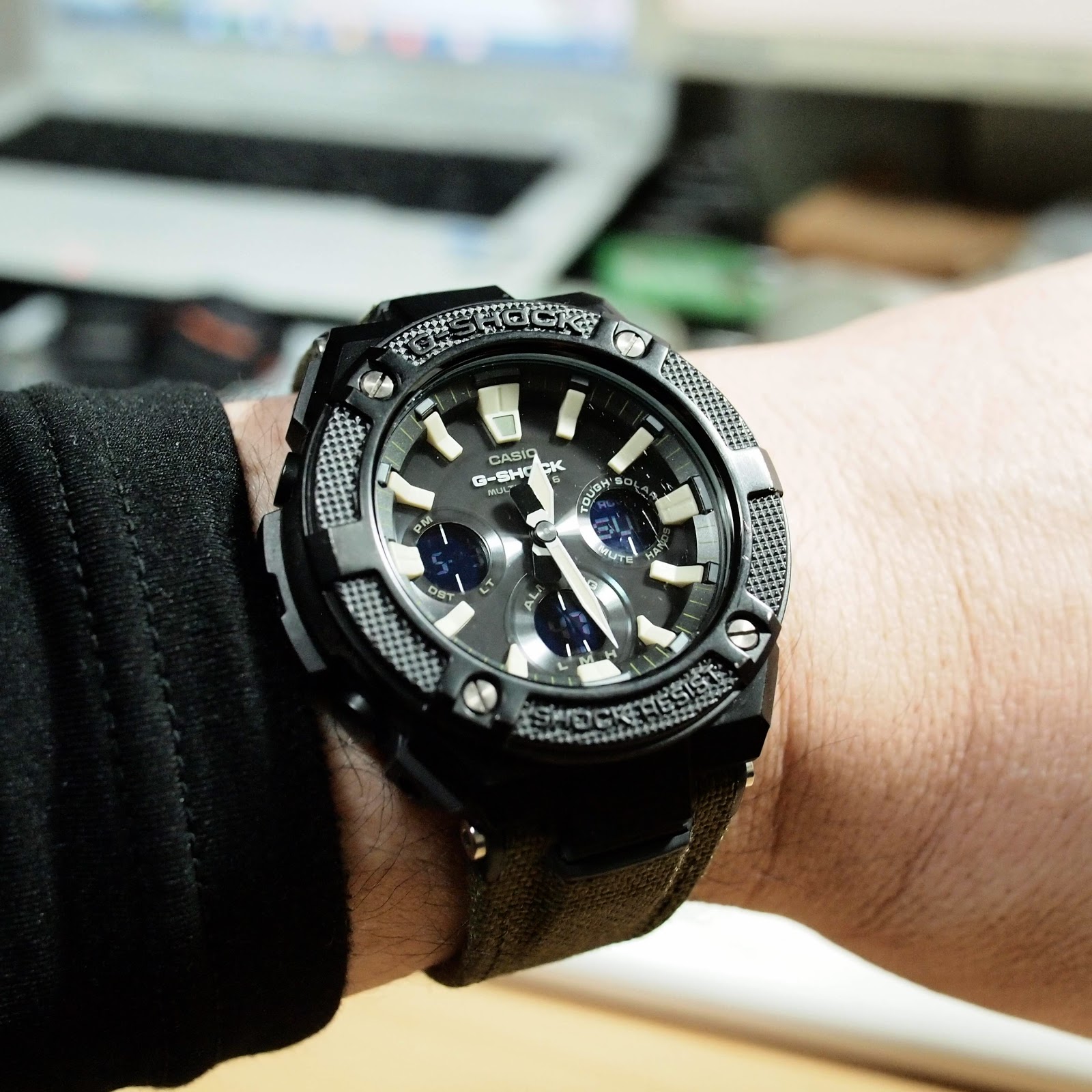 カシオ　G-shock  GST-W130BC 洗浄済み