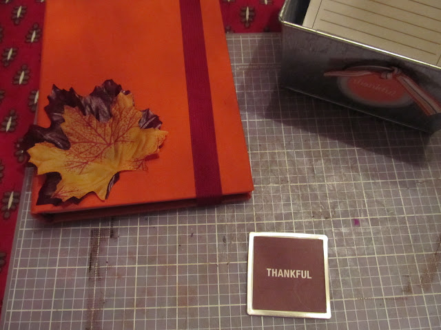 Easy instructions for creating your own family Thankful Album