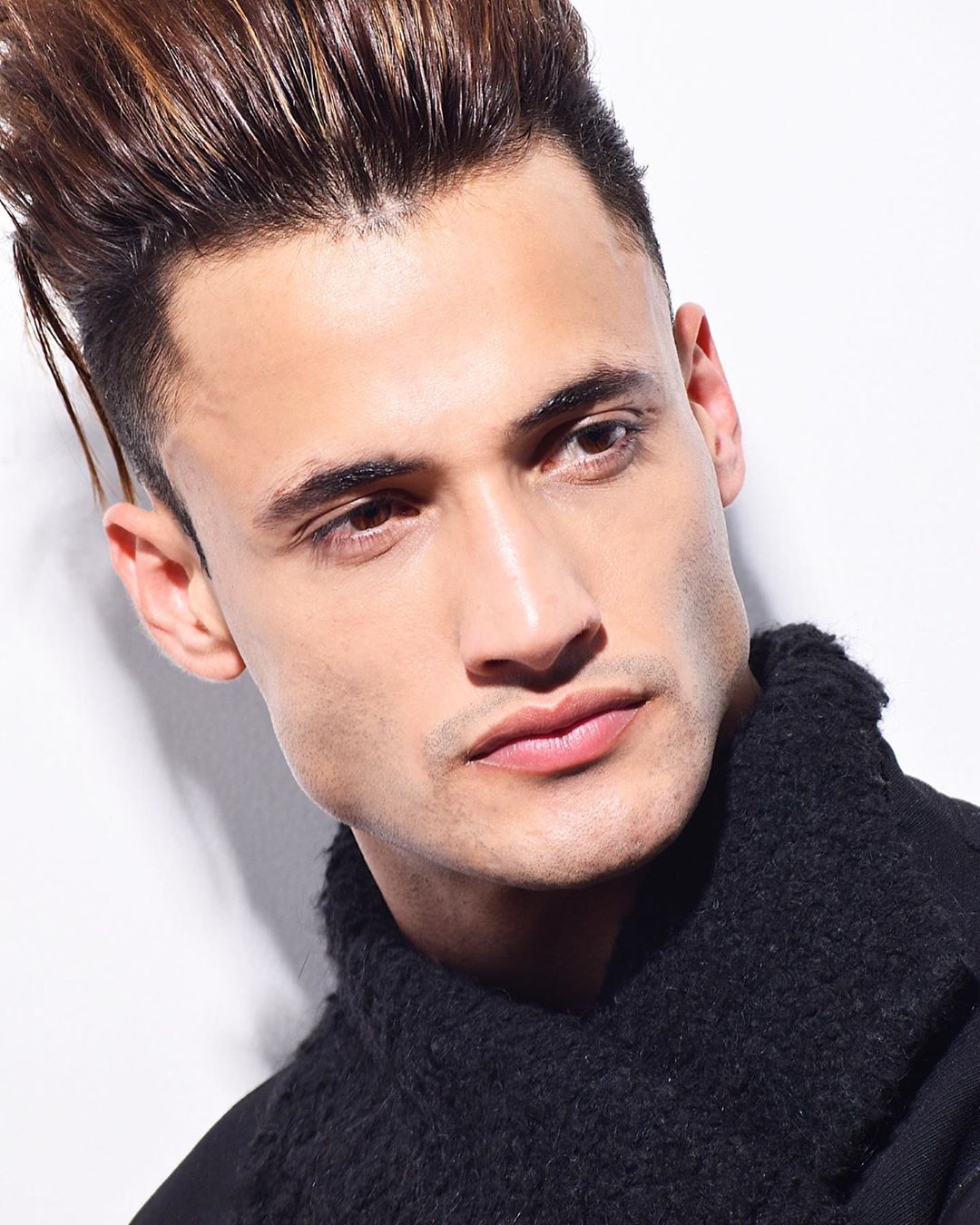 Asim Riaz Photos [HD]: Latest Images, Wallpapers, Pictures, Model