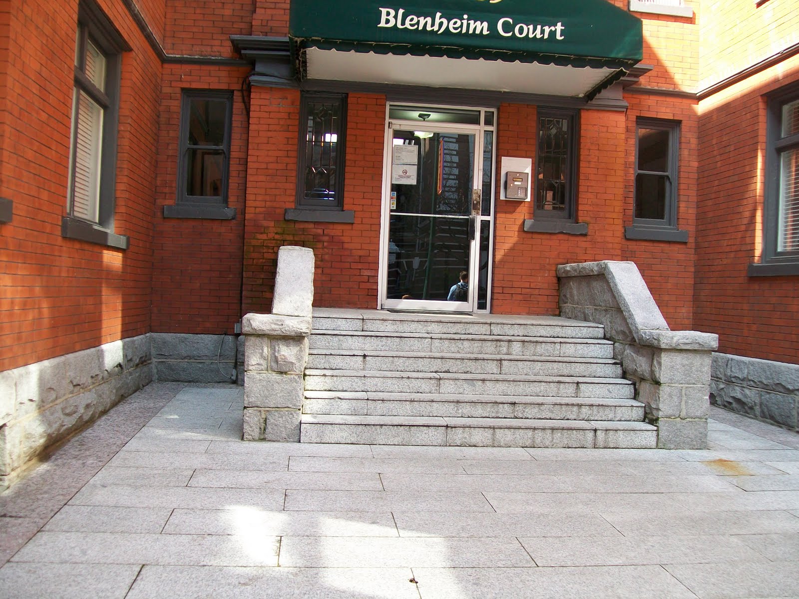 Vancouver Voyager Heritage Apartments