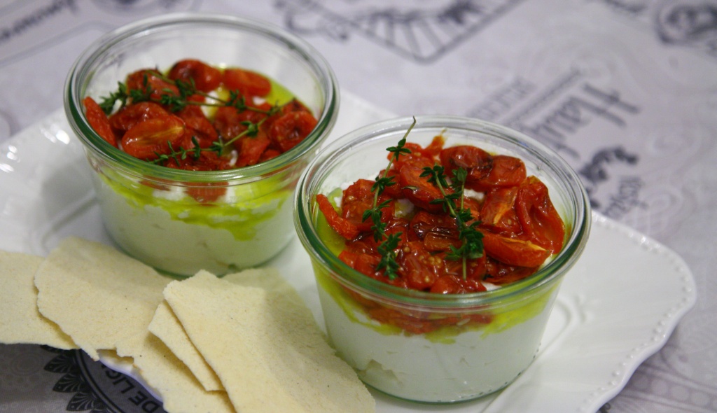 Crema di burrata con pomodorini confit profumati al timo Ricetta ed
