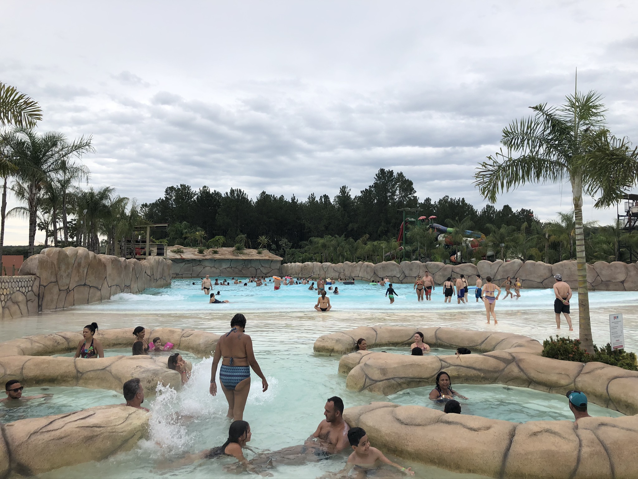 O que Fazer em Caldas Novas - GO? Lagoa Termas Parque - Caldas Novas - GO