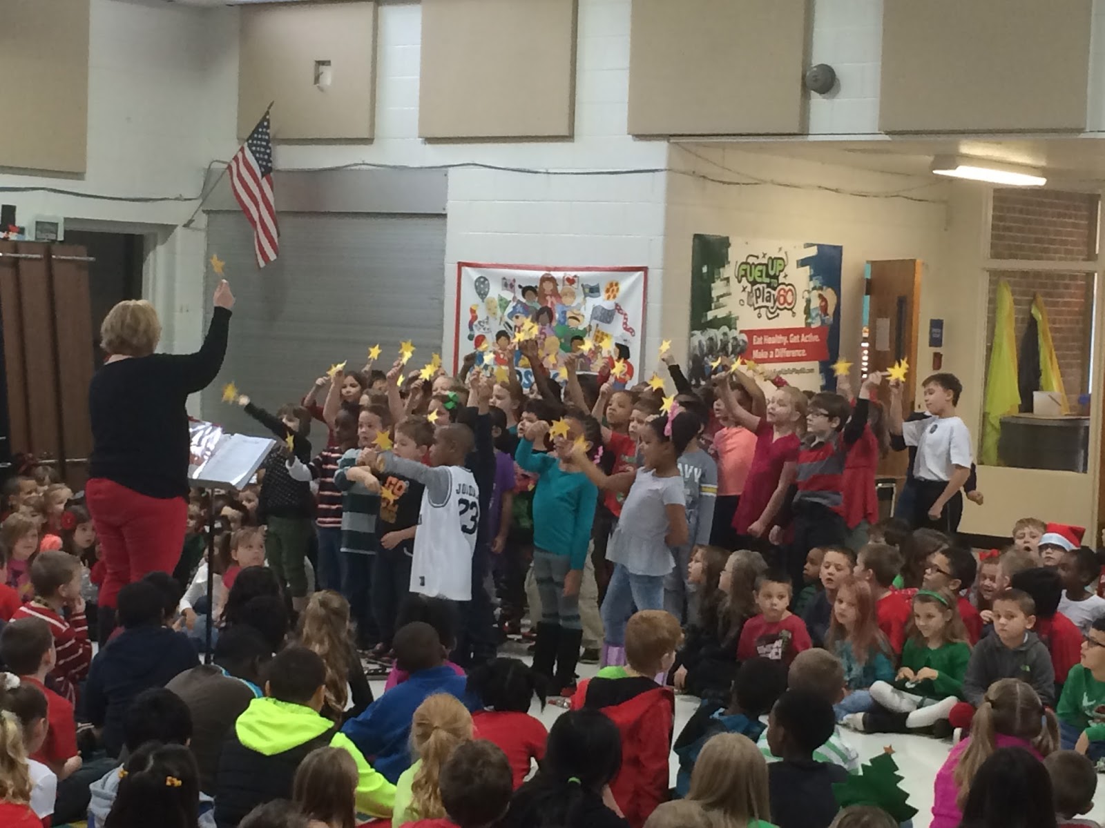 Talking Taylor Schools HOLLAND ELEMENTARY SCHOOL spreads the holiday cheer