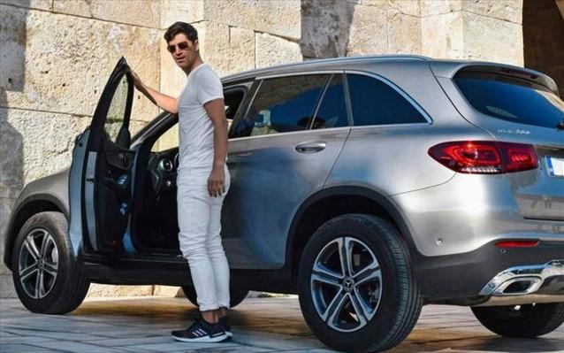 Η «συγγνώμη» του Ρουβά για την φωτογράφηση με το τζιπ στο Ηρώδειο - «Ουδεμία γνώση είχε η Mercedes»