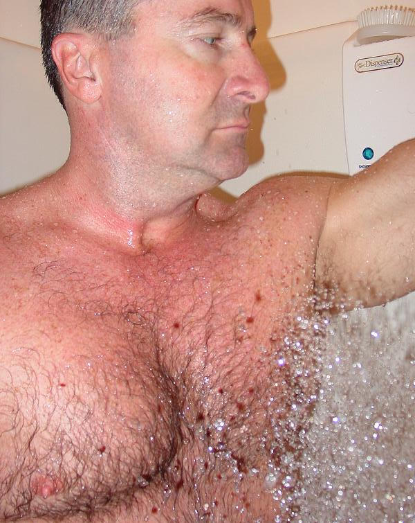 Shower dad. Daddy Bath. Daddy Shower. Bathhouse Daddies.