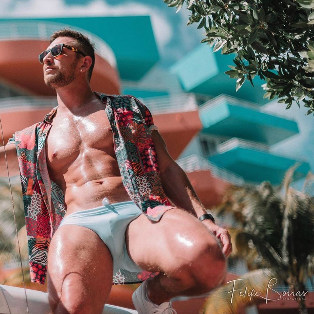 90203284_647212392723618_376223565581027