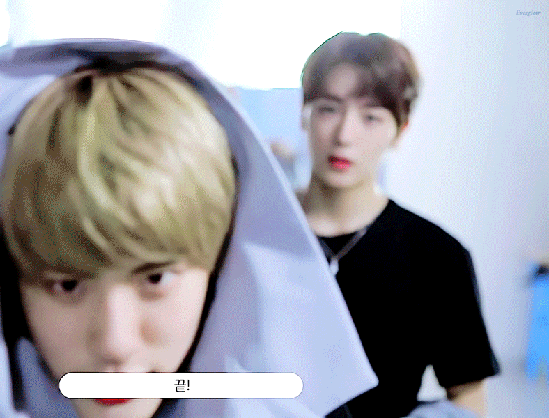 어제 얼굴에 왕자와 완댜가 존재했다는 남자아이돌 둘 | 인스티즈