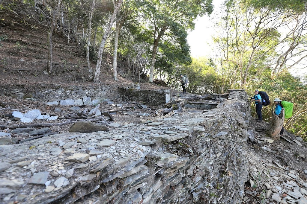 卡社山附近的家屋遺址
