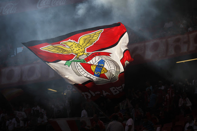 Onde ANDAM AS BANDEIRAS DO BENFICA?