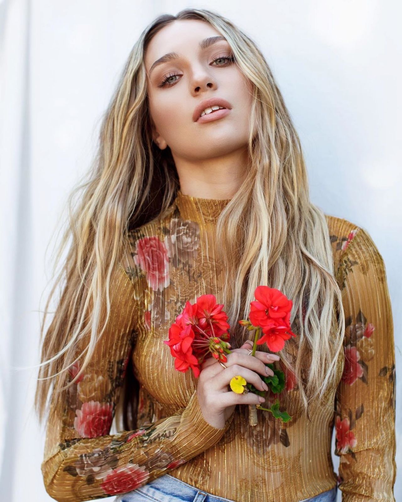 Maddie Ziegler – Photoshoot February 2020