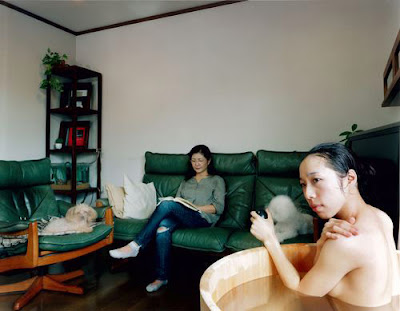 autoretrato de Mariko Sakaguchi Japonesa bañandose
