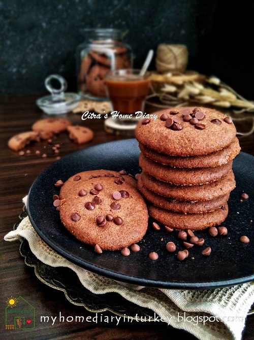 New favorite -- Best Double Chocolate Coffee Cookies| Çitra's Home Diary. #bestcookiesrecipe #bestchocolatecookies #coffeecookies #dessert #christmastcookies #kuekeringlebaran #resepkuekeringcoklat #coffeedessertidea #resepkuekeringenak #kuekeringkopi #kurabiyetarifi